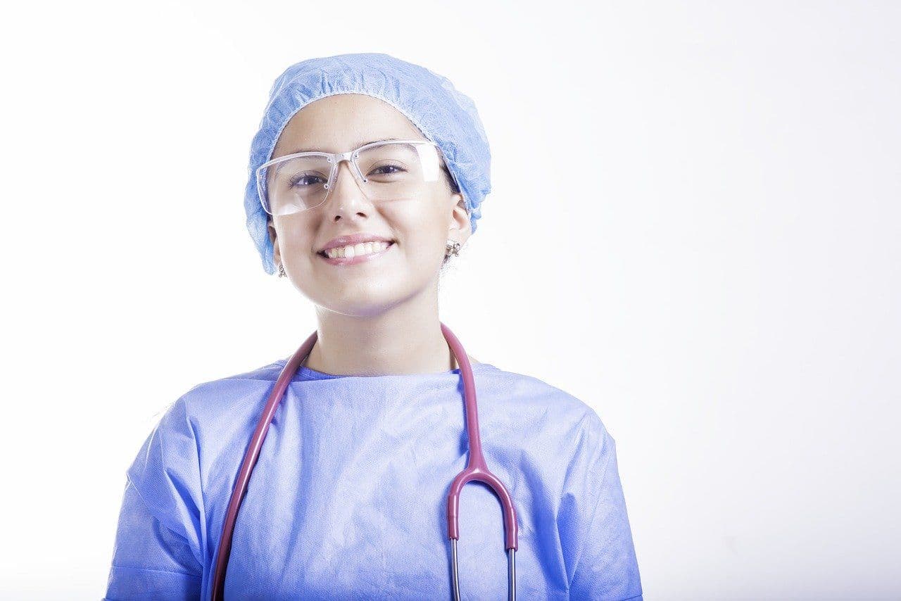 53 assunzioni nell'ASST dei Sette Laghi tra Infermieri, Ostetriche e OSS
