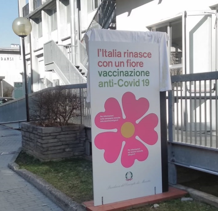 Parte anche a Varese la Fase 1 Ter: domani i primi 150 over 80 saranno vaccinati nella nuova sede al Padiglione Centrale dell'Ospedale di Circolo