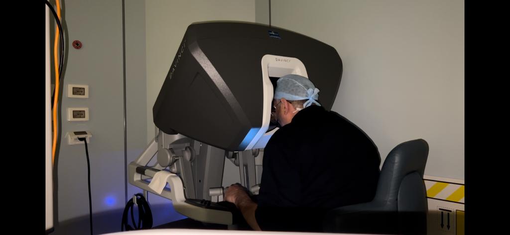  Chirurgia oncologica ad alta complessità eseguita con il robot dall'équipe della Chirurgia generale Varese 1 