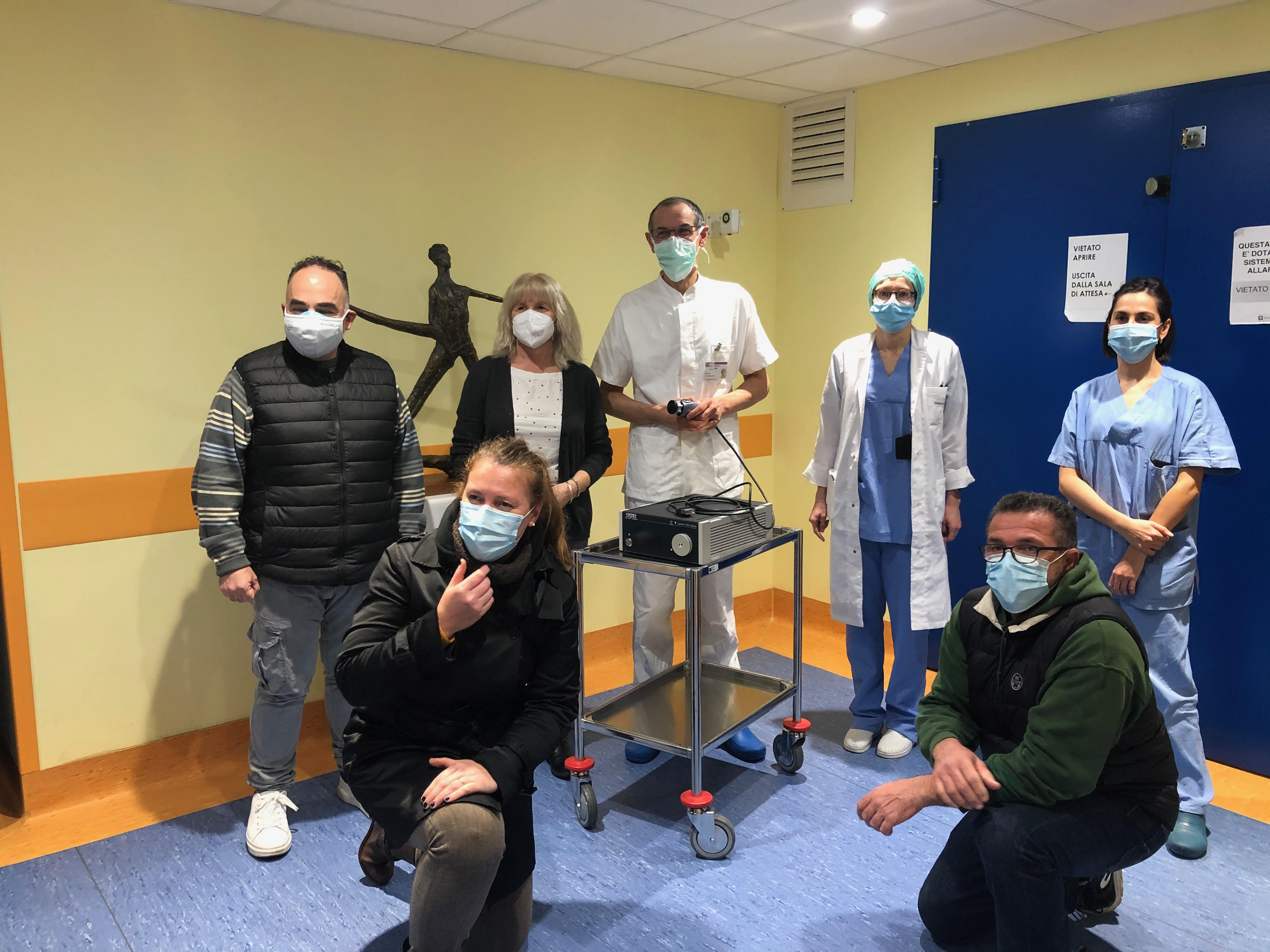 E' già entrata in funzione la telecamera per la chirurgia laparoscopica di ultima generazione donata alla Ginecologia varesina dalla Fondazione Il Ponte del Sorriso.