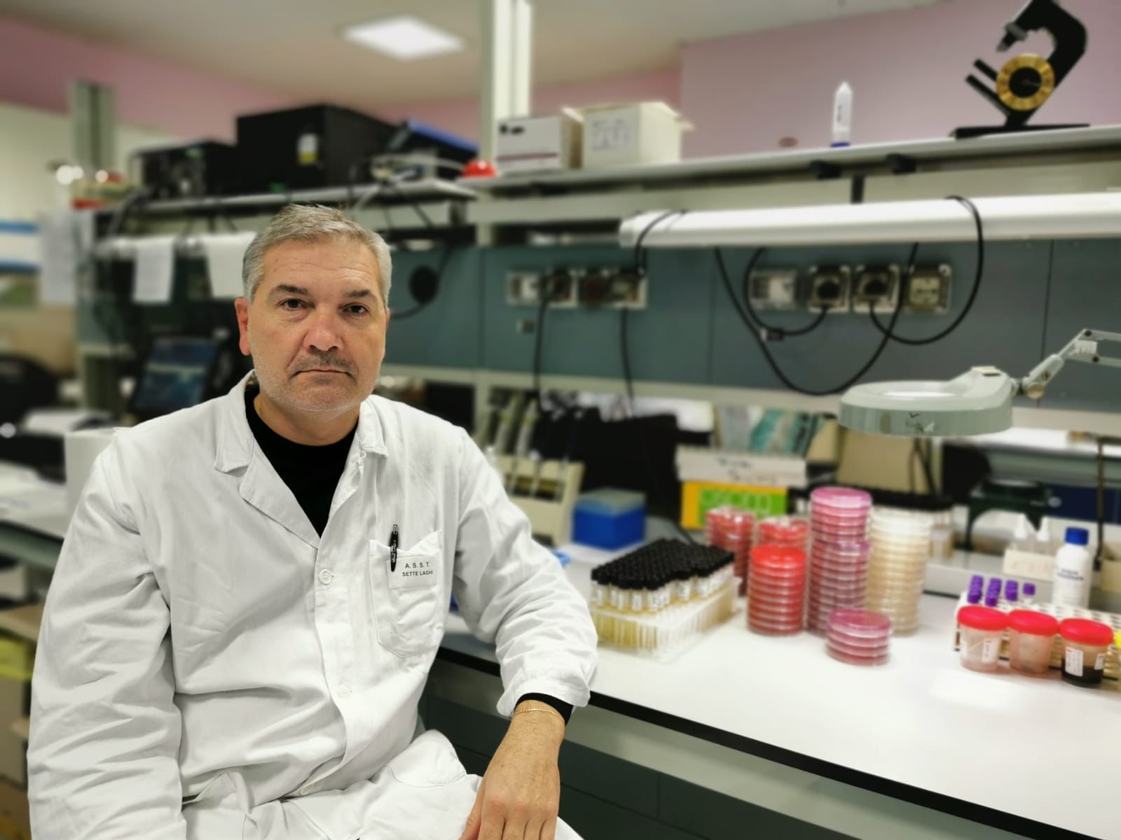 Identificata nel Laboratorio di Microbiologia dell'ASST Sette Laghi una rarissima variante descritta in un solo altro caso al mondo
