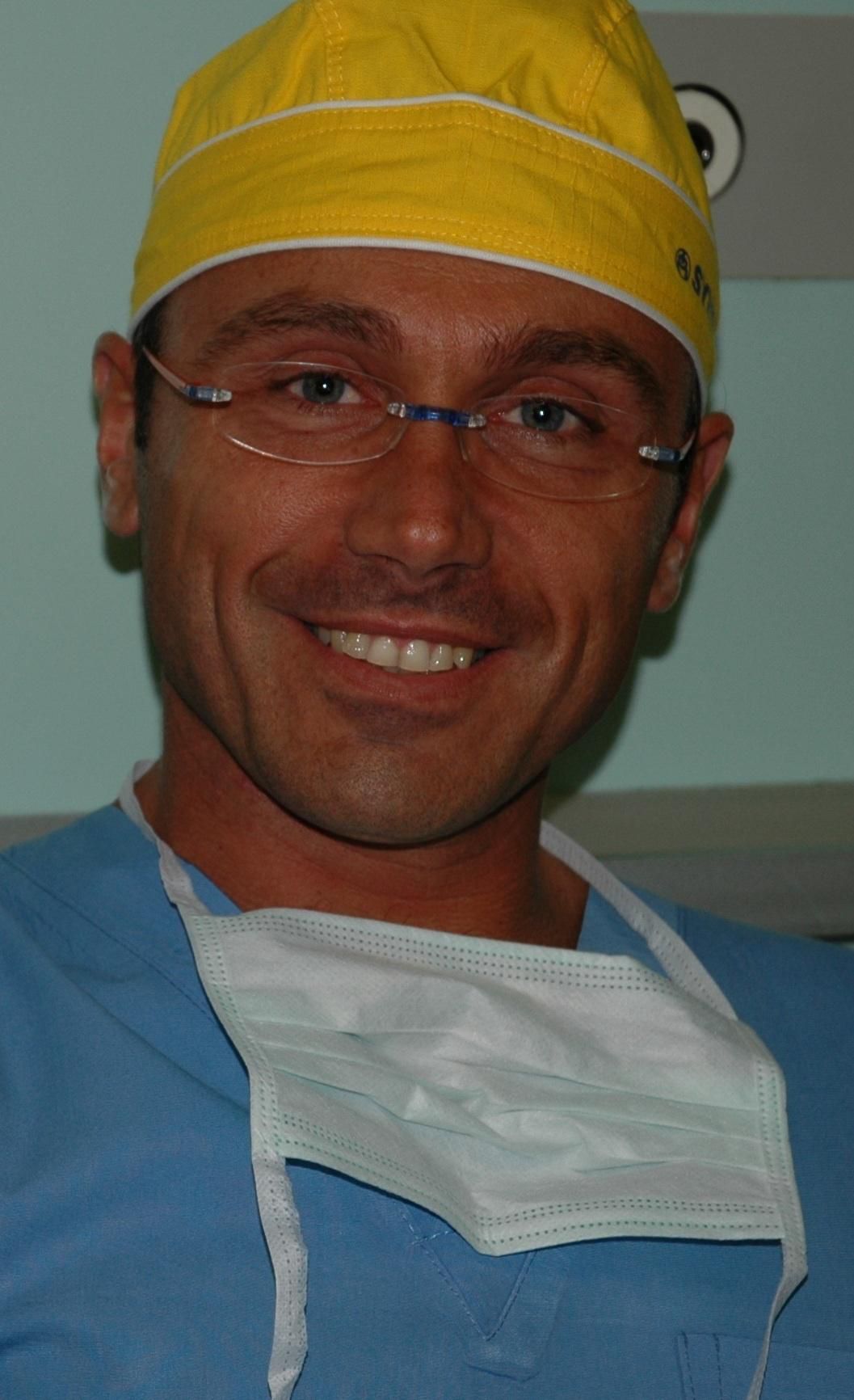 Il Dott. Dimitri Rabbiosi, chirurgo maxillo-facciale, sarà in servizio da domani all'Ospedale di Circolo.