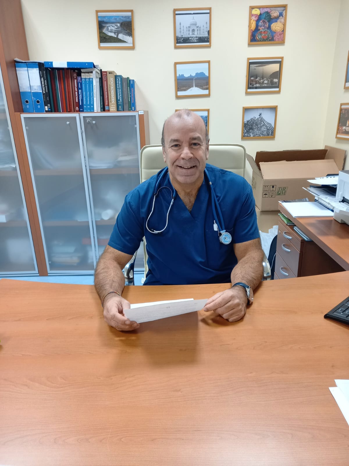 Donazione di rene crociata a catena da programma DEC-K. Primo caso a coinvolgere Varese. Il direttore della Nefrologia e Dialisi, Andrea Ambrosini: