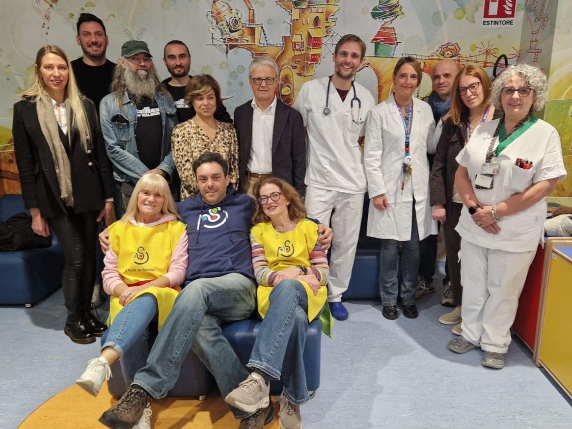 Arredamento e comode poltroncine per il Pronto Soccorso Pediatrico grazie alla Fondazione Il Ponte del Sorriso.