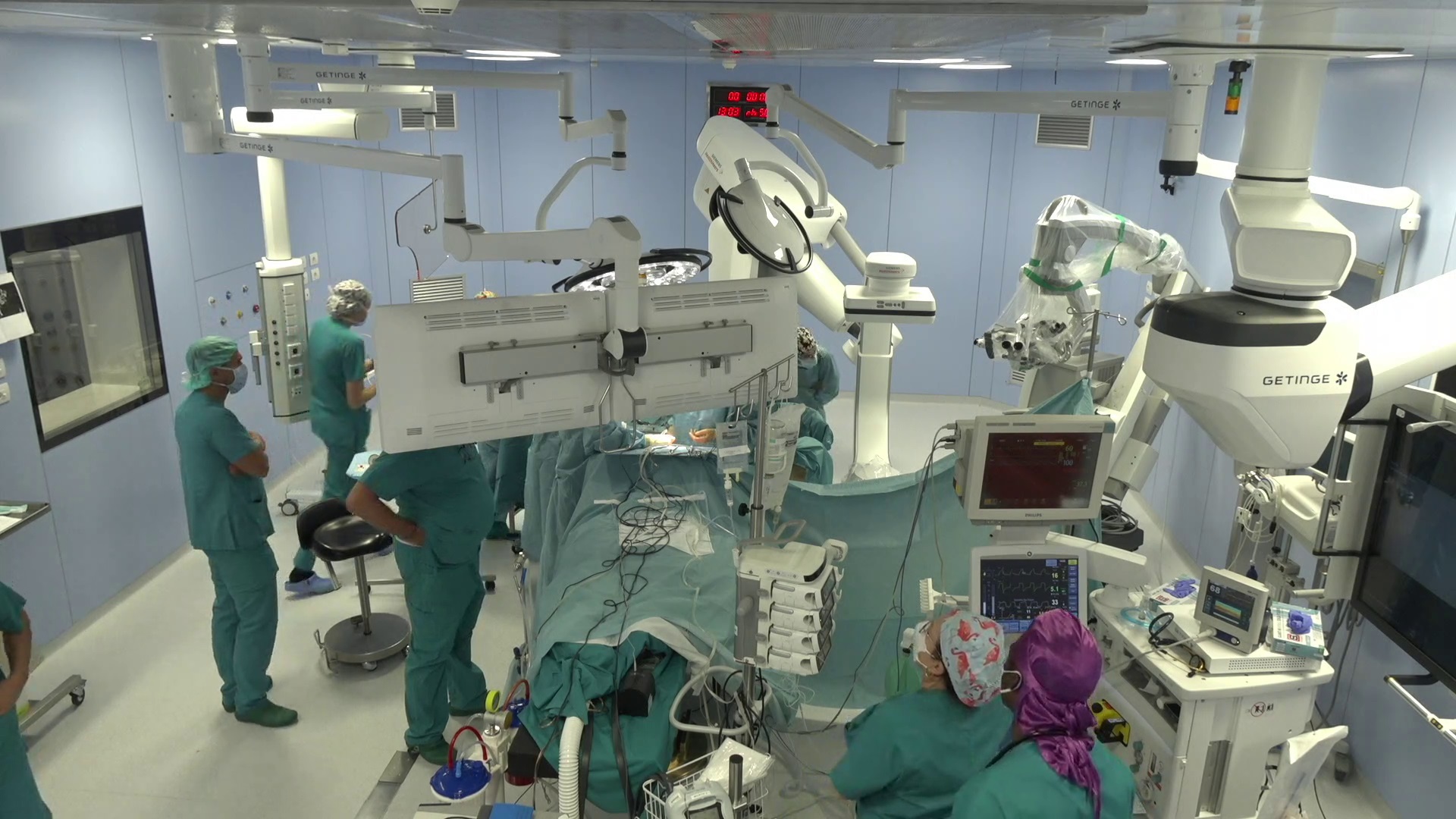 Massima integrazione: i vantaggi della sala ibrida evidenti fin dal primo intervento di Neurochirurgia