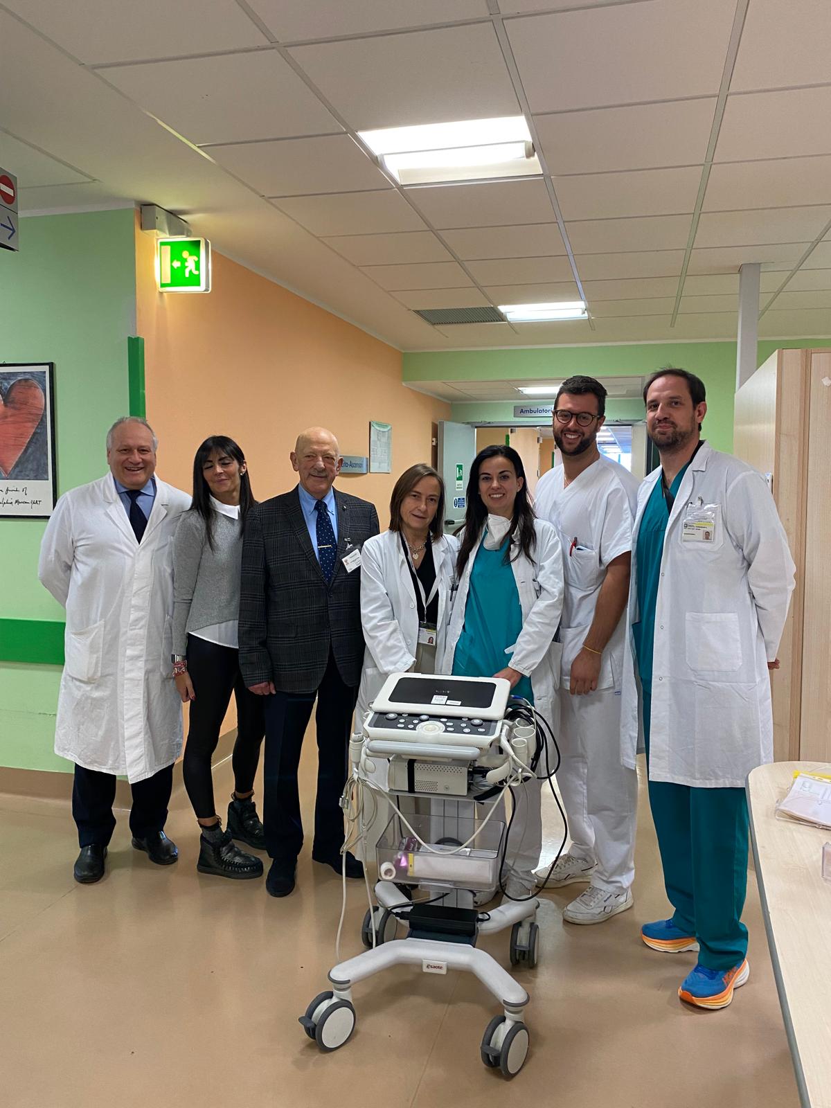ACRC dona un ecografo al Dipartimento Cardiotoracovascolare.